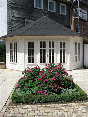 Pavillon im Garten